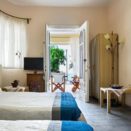 Irene Seafront Apartment Neoi Epivatai Bagian luar foto