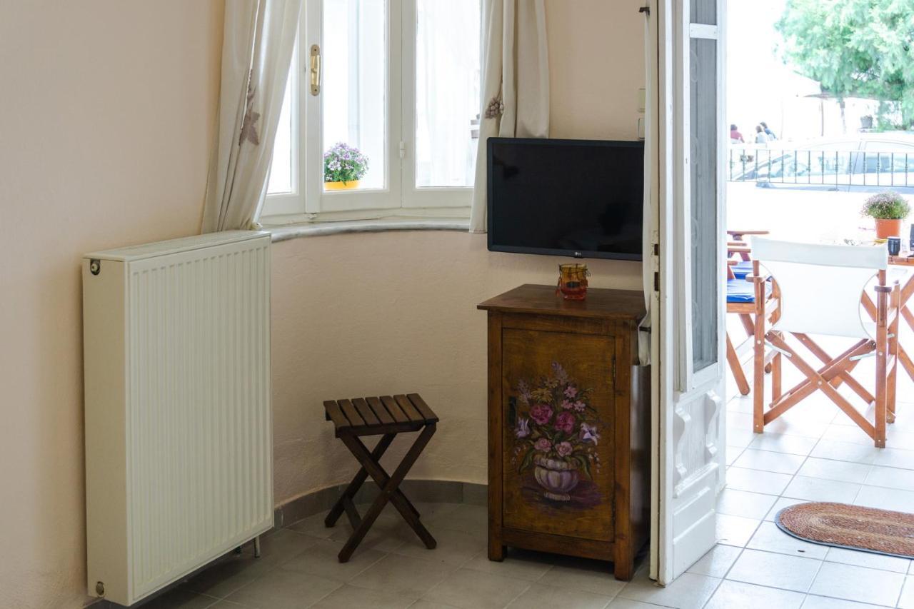 Irene Seafront Apartment Neoi Epivatai Bagian luar foto