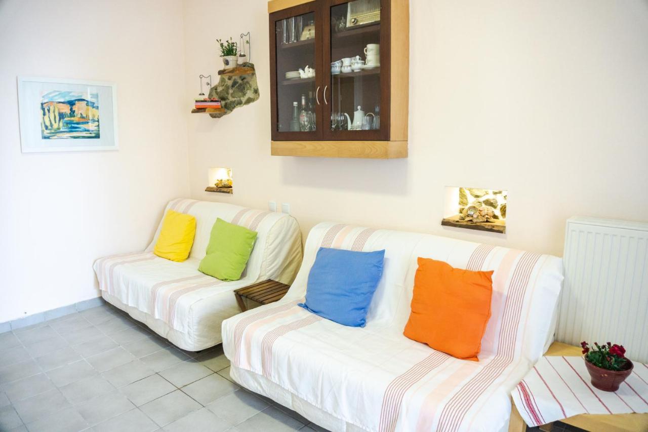 Irene Seafront Apartment Neoi Epivatai Bagian luar foto