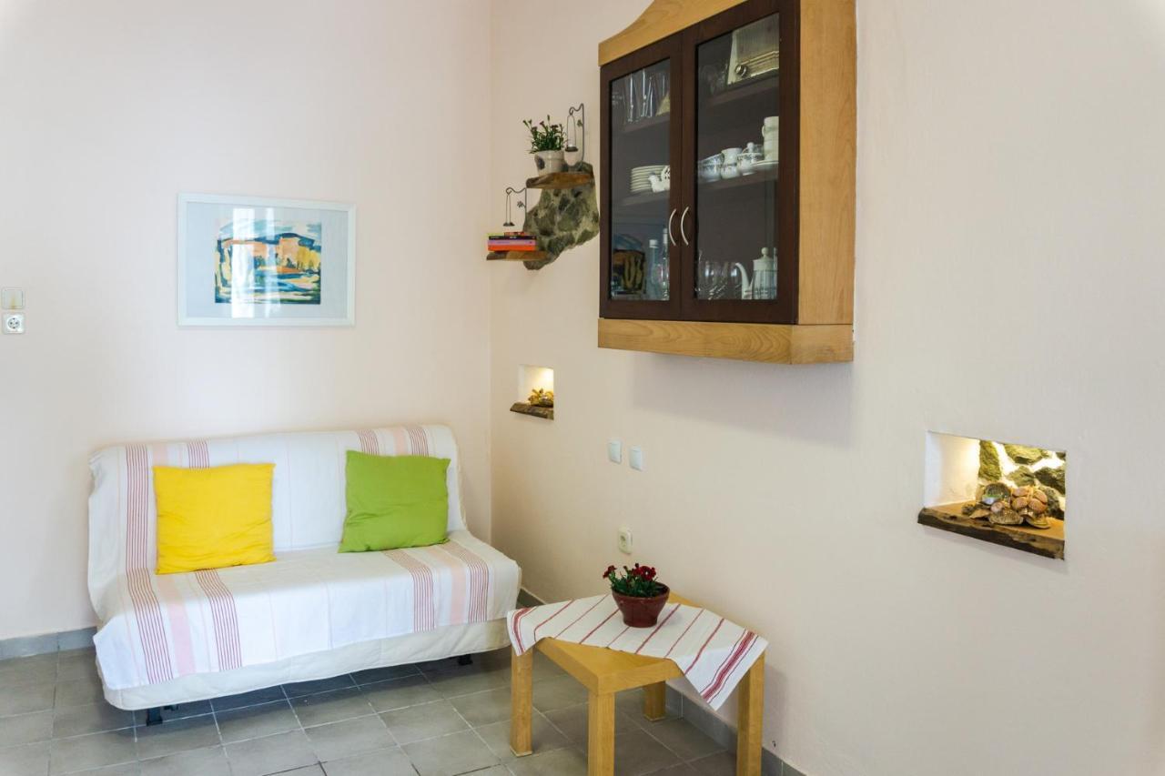 Irene Seafront Apartment Neoi Epivatai Bagian luar foto