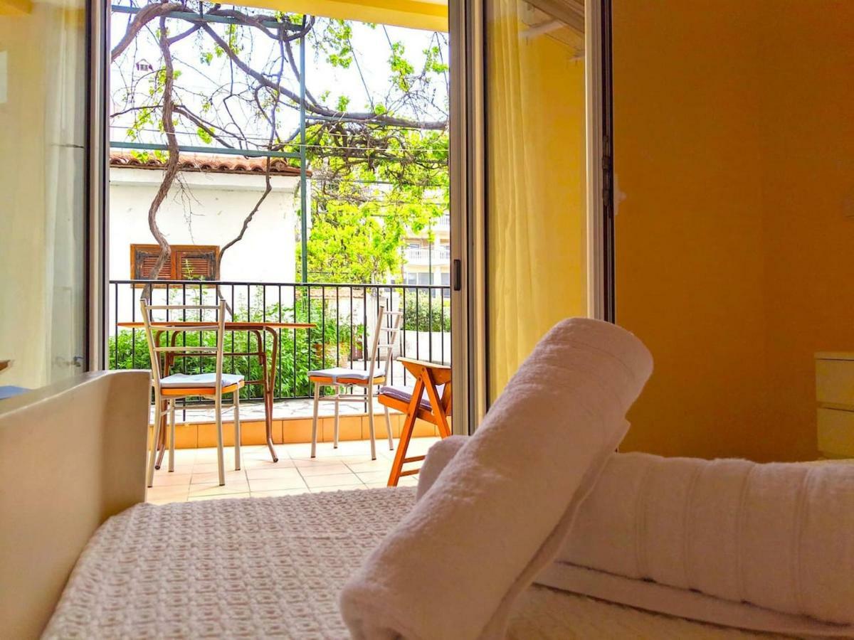 Irene Seafront Apartment Neoi Epivatai Bagian luar foto